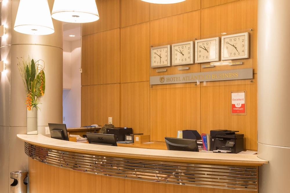 Hotel Atlantico Business Centro Rio de Janeiro Buitenkant foto Reception desk