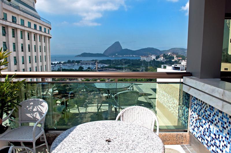 Hotel Atlantico Business Centro Rio de Janeiro Buitenkant foto A balcony of a hotel in Rio de Janeiro, Brazil.