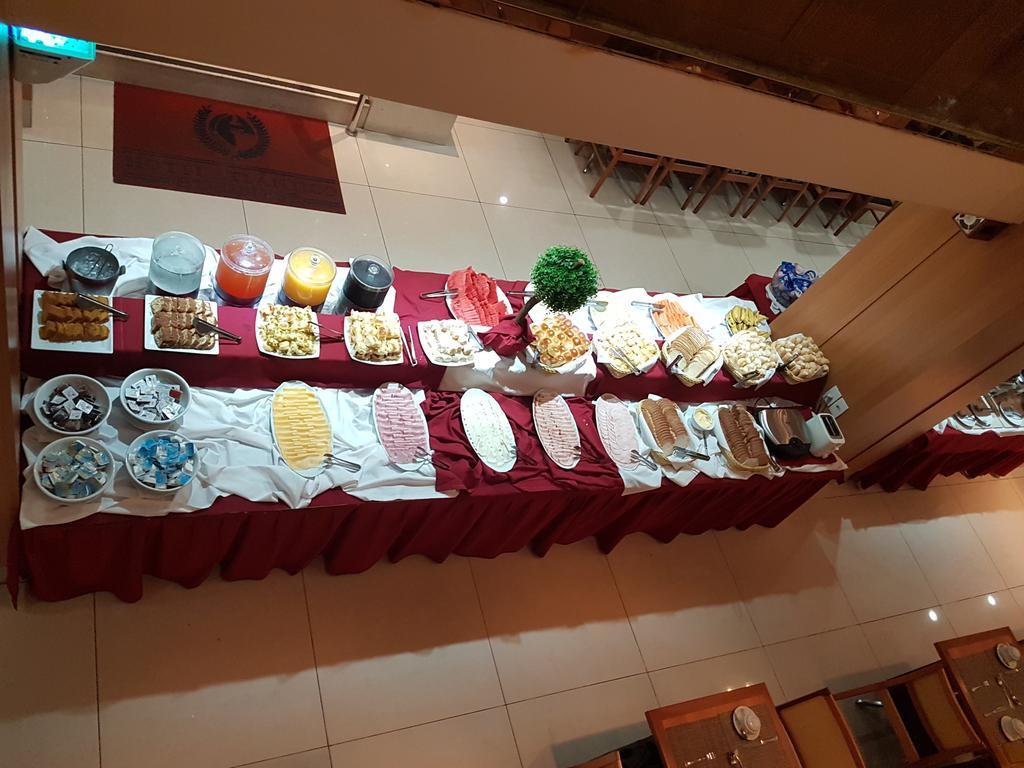 Hotel Atlantico Business Centro Rio de Janeiro Buitenkant foto Breakfast buffet at the hotel