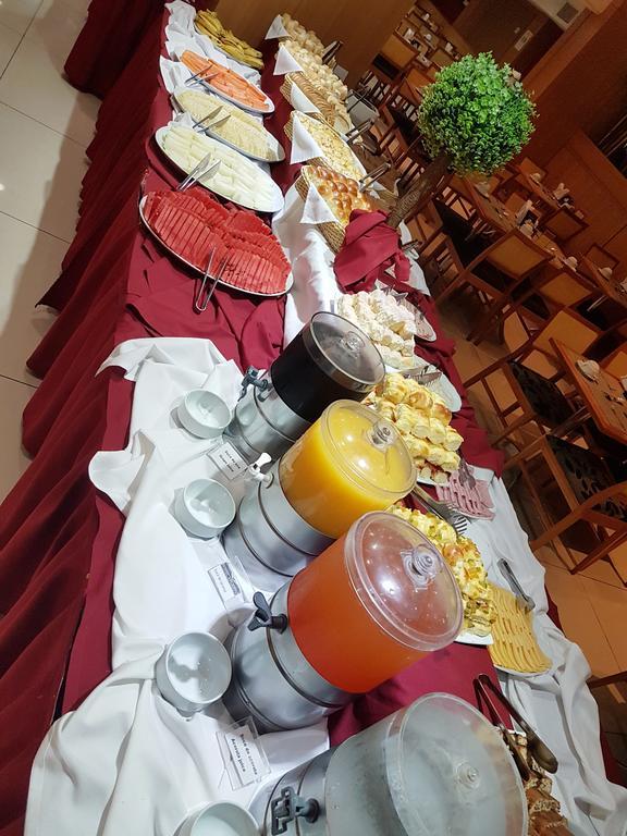 Hotel Atlantico Business Centro Rio de Janeiro Buitenkant foto Breakfast buffet at a hotel
